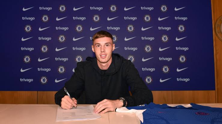 Cole Palmer signing for Chelsea 